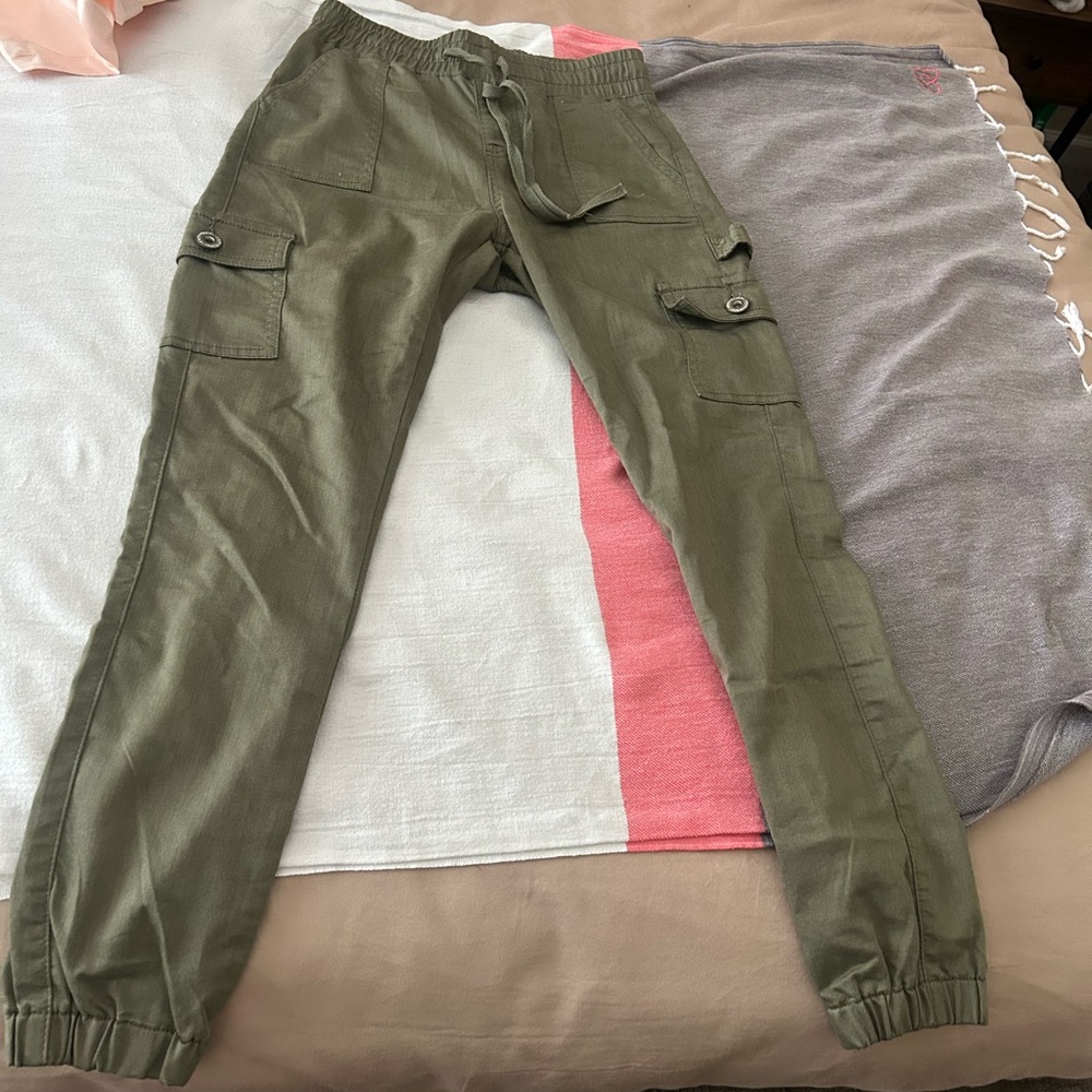 Women’s Olive Cargo Pants